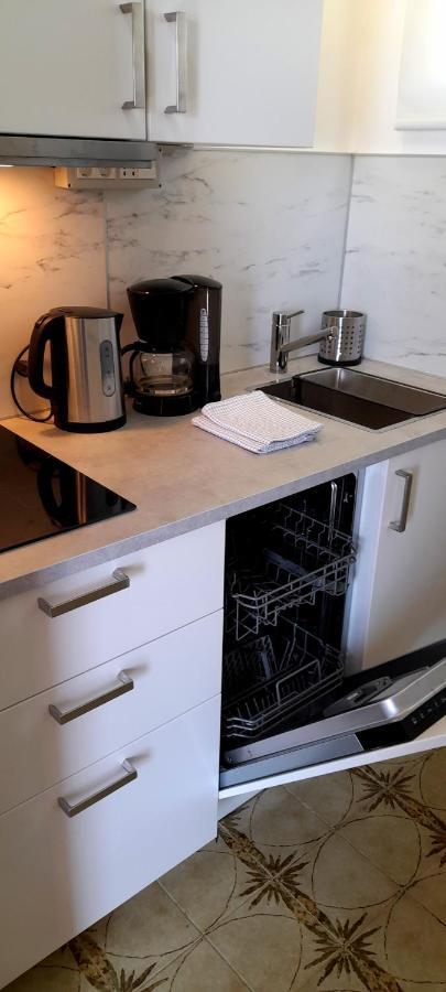 Apartment Mima With Sea View Драге Екстериор снимка