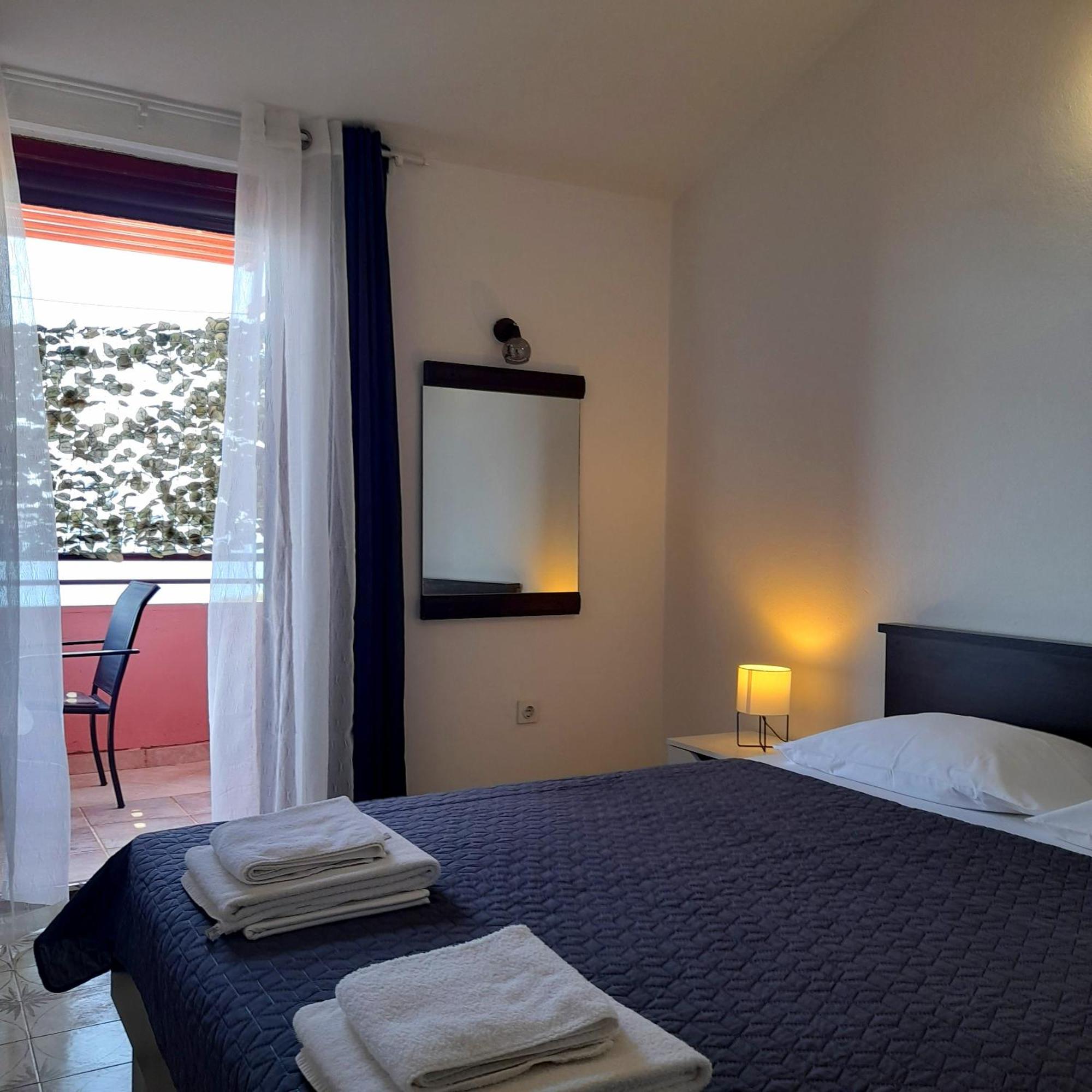 Apartment Mima With Sea View Драге Екстериор снимка